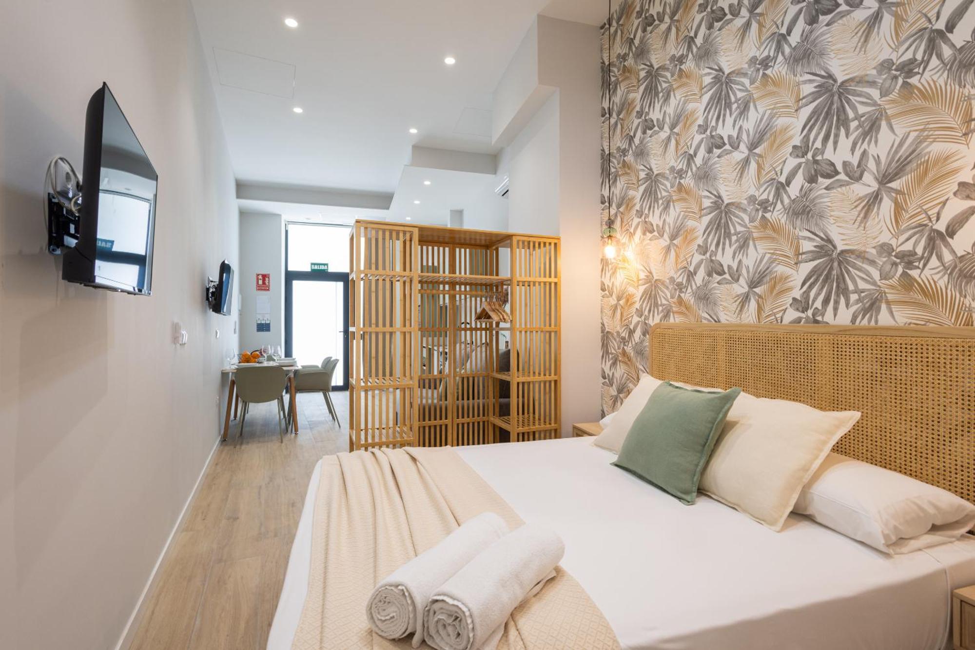 Florit Flats - The Trafalgar Apartments I Valencia Exteriör bild